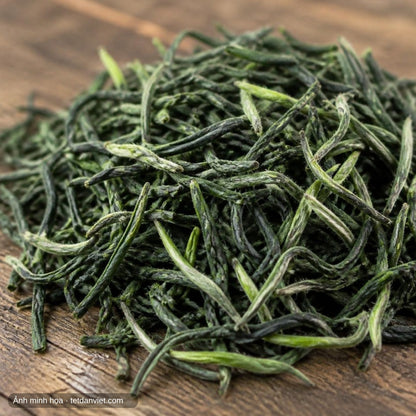 Cận cảnh búp chè non Tân Cương khô